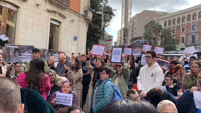 Concentración en defensa de una financiación justa para la atención a personas con discapacidad.