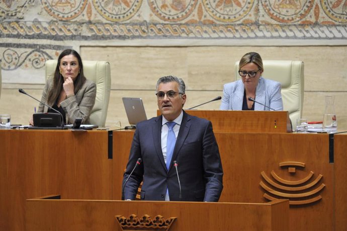 El diputado del PP en la Asamblea de Extremadura José Manuel García Ballesteros