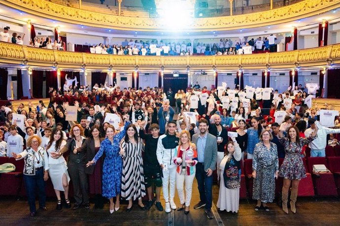 Entrega de premios del certamen 'Miradas Adolescentes'.