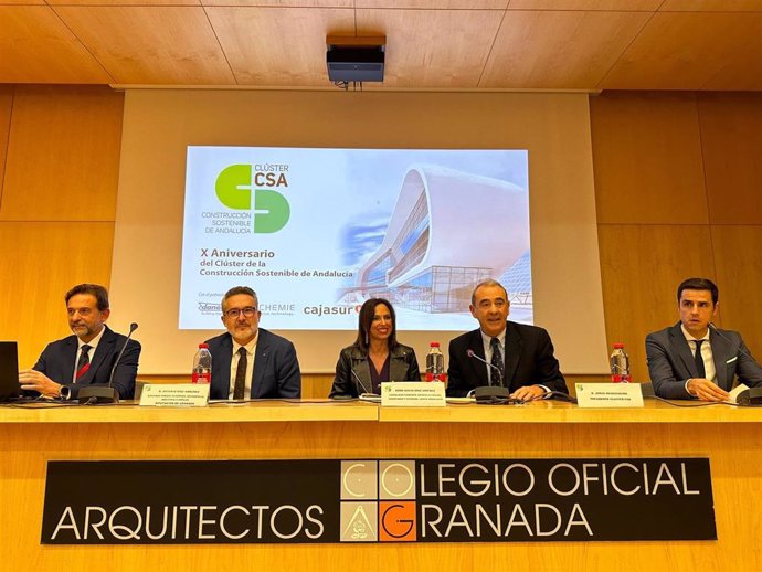 La consejera de Fomento, Articulación del Territorio y Vivienda, Rocío Díaz, en el acto con motivo del décimo aniversario del Clúster de la Construcción Sostenible de Andalucía.