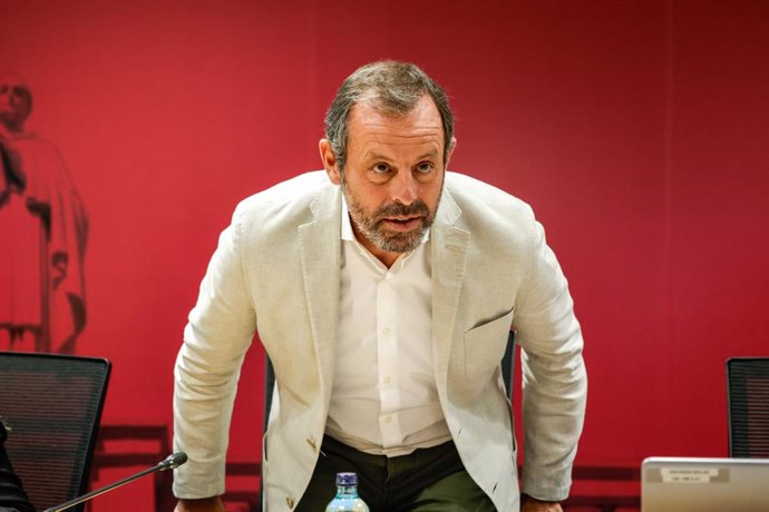 Archivo - El expresidente del FC Barcelona Sandro Rosell durante una mesa redonda en el Colegio de Abogados de Barcelona, a 24 de octubre de 2023, en Barcelona, Catalunya (España). El Ilustre Colegio de la Abogacía de Barcelona (ICAB) es una corporación p