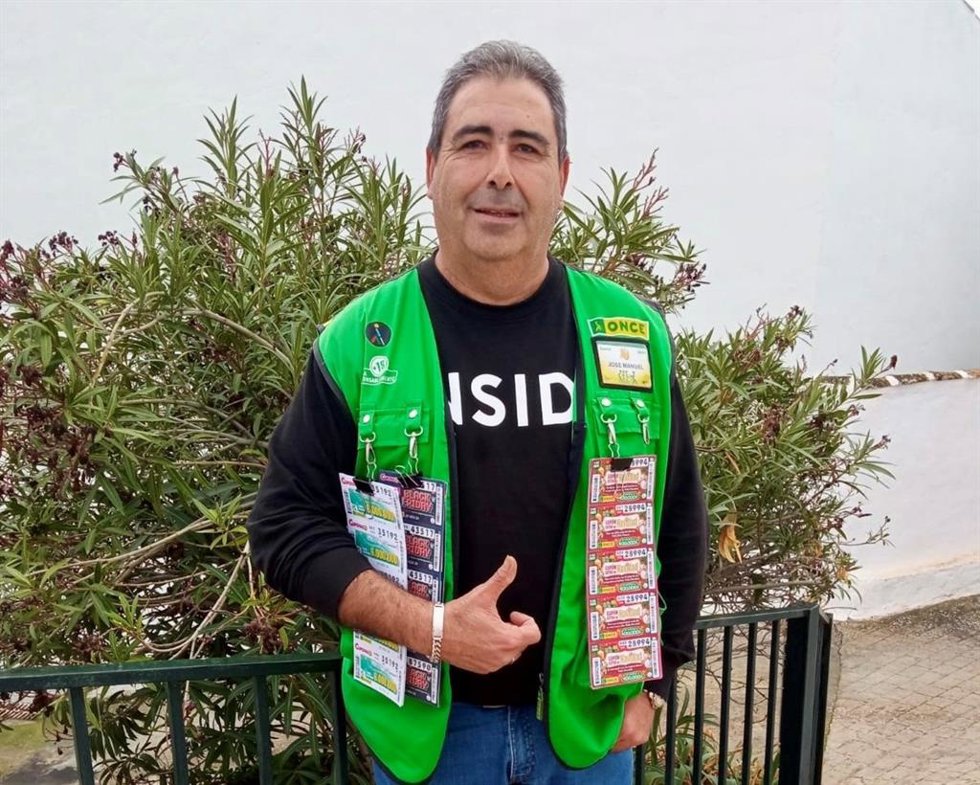 José Manuel González, el vendedor de la ONCE que ha repartido 280.000 euros con el sorteo del Cupón Diario de este jueves en Almedinilla.