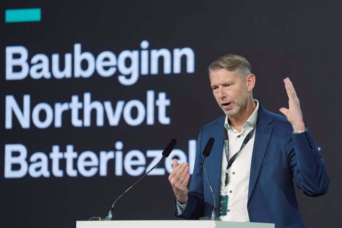 Archivo - 25 March 2024, Schleswig-Holstein, Hedwigenkoog: CEO of Northvolt Peter Carlsson speaks before the start of construction of the Northvolt factory, which will produce battery cells for electric cars from 2026. Photo: Marcus Brandt/dpa