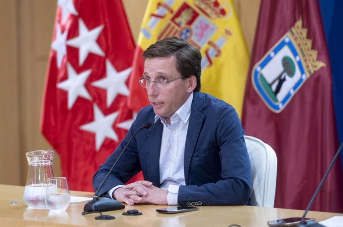 Archivo - El alcalde de Madrid, José Luis Martínez-Almeida, durante una rueda de prensa tras la reunión de la Junta de Gobierno de la ciudad, en el Palacio de Cibeles