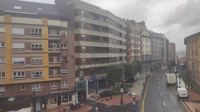 Archivo - Calle del centro de Oviedo