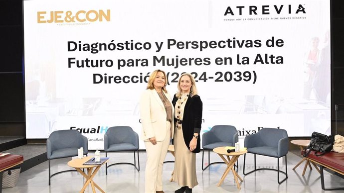 La presidenta de EJE&CON, Cristina Sancho, y la CEO de Atrevia, Asunción Soriano.