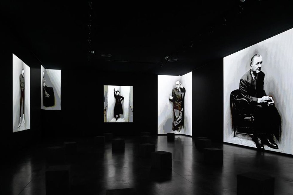 Una de las salas de la exposición Irving Penn: Centennial en el Muelle de Batería de A Coruña
