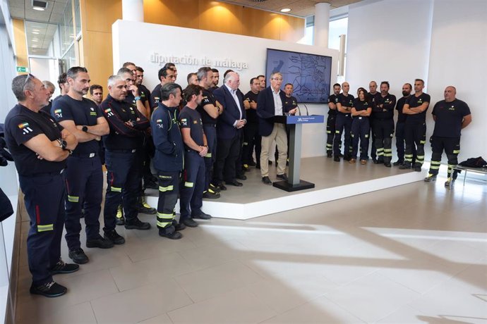 El presidente de la Diputación de Málaga, Francisco Salado ha agradecido el trabajo realizado por los efectivos del Consorcio Provincial de Bomberos (CPB) que han participado en la provincia de Valencia en labores para paliar los efectos de la DANA.