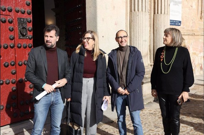 Tudanca anuncia que llevará a Cortes un proyecto de ley para actualizar la Ley Violencia de Género y dotarla de medios