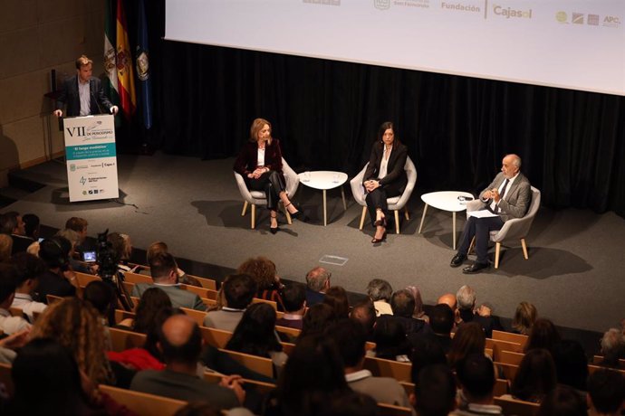 Almudena Martínez en las VII Jornadas de Periodismo en San Fernando.