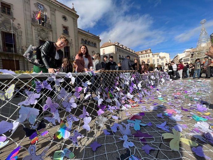 Archivo - Acto con escolares contra la violencia de género/Archivo