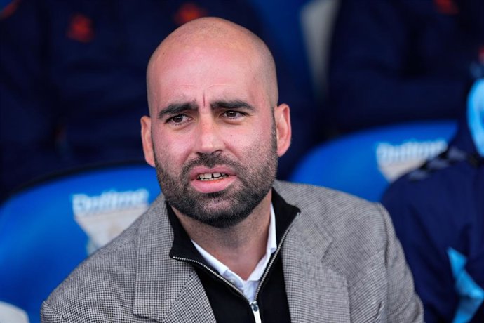 Claudio Giraldez, head coach of Celta de Vigo, looks on during the Spanish League, LaLiga EA Sports, football match played between CD Leganes and RC Celta de VIgo at Butarque stadium on October 27, 2024, in Leganes, Madrid, Spain.