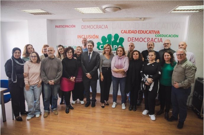 Encuentro 'Conversación con las familias' organizado por CEAPA