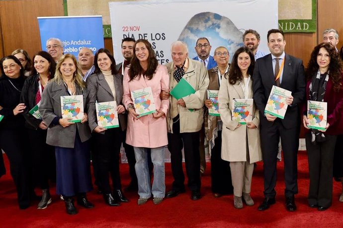 Celebración del pleno del Consejo Andaluz del Pueblo Gitano, este viernes en el Parlamento