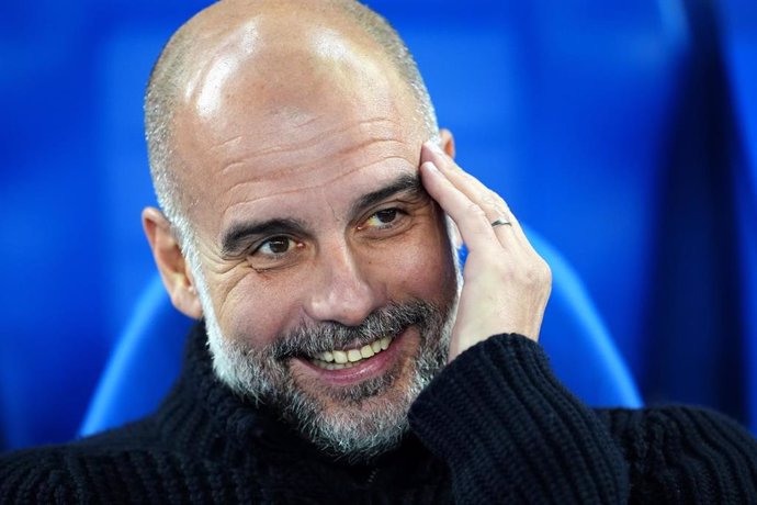 El entrenador del Manchester City Pep Guardiola, ante el Brighton and Hove Albion.