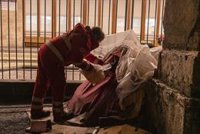 Cruz Roja amplía a 88 sus unidades móviles de emergencia social para mejorar su atención a las personas sin hogar