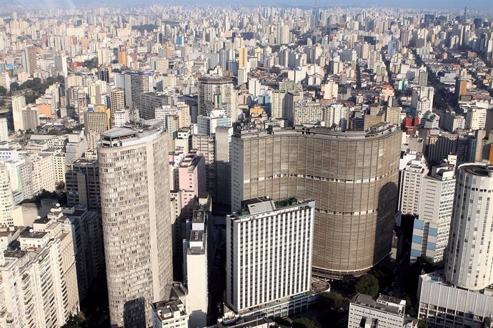 Archivo - Vista del centro de la ciudad de Sao Paulo.