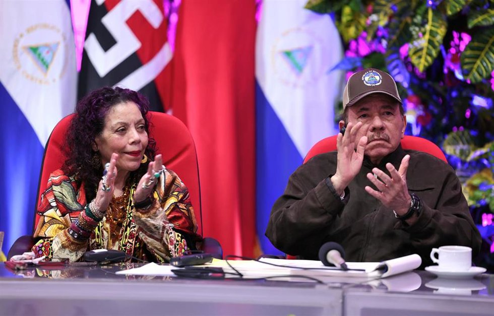 El presidente de Nicaragua, Daniel Ortega, y la vicepresidenta Rosario Murillo