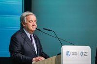 Guterres insiste en pedir "cooperación internacional" tras el borrador de COP29 mientras siguen las negociaciones