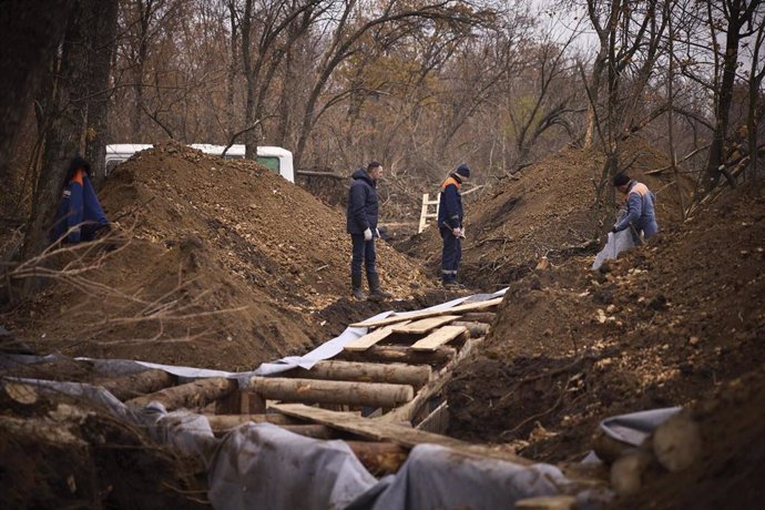 Trabajadores ucranianos en el frente de Kramatorsk, en Donetsk