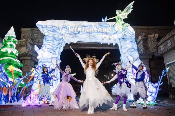 Archivo - Winterland, la navidad llega a Parque de Atracciones de Madrid