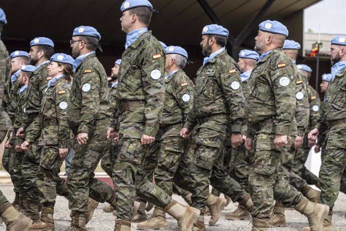 Archivo - Militares de la Brigada de Aragón I a su llegada a la Base ‘San Jorge’, a 26 de abril de 2024, en Zaragoza, Aragón (España).