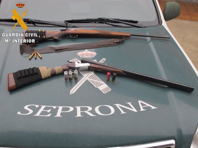 Escopeta y rifle intervenidos en Sobradillo (Salamanca)