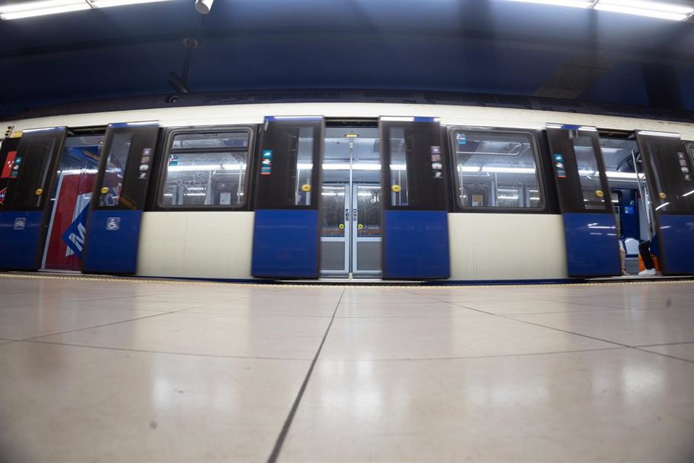 Archivo - Andén de la estación de Metro, a 8 de julio de 2024, en Coslada, Madrid (España).