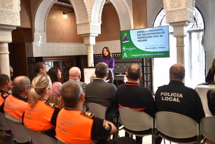 La delegada del Gobierno andaluz en Málaga, Patricia Navarro, en la Jornada provincial del Voluntariado de Protección Civil de Málaga,