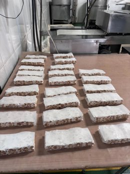 Turrones elaborados por la empresa 'DosHermanos' de Castuera