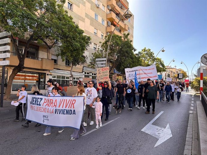 Manifestación por la vivienda en Jerez de la Frontera.