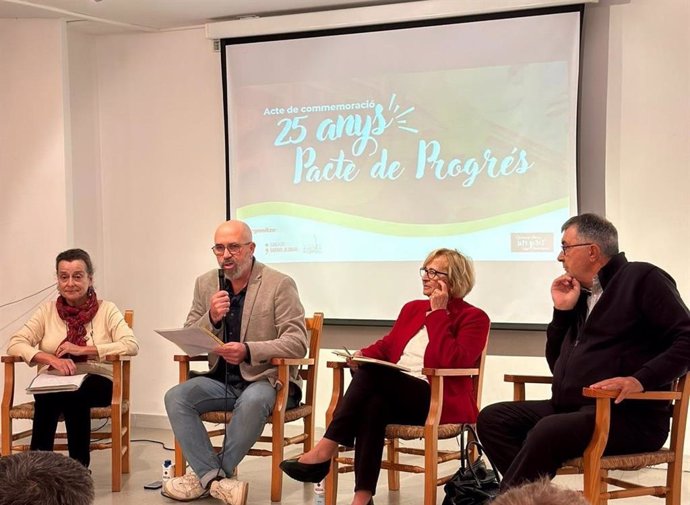 Los Socialistas de Manacor conmemoran el 25 aniversario del Pacte de Progrés con una mesa redonda