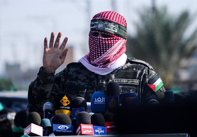 Archivo - November 11, 2019: Gaza, Palestine. 11 Novembre 2019. The Izz al-Din al-Qassam Brigades hold a military march in Khan Younis, in the southern Gaza Strip.  The Izz al-Din Qassam spokesperson, Abu Obeida, spoke during the event. The Al-Qassam brig