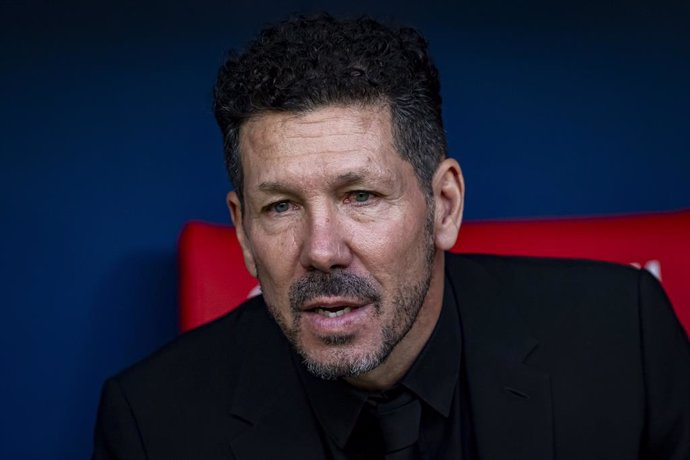 03 November 2024, Spain, Madrid: Diego Pablo Simeone, head coach of Atletico Madrid seen sitting on the bench, during the Spanish Primera Division soccer match between Atletico Madrid and UD Las Palmas at Riyadh Air Metropolitano Stadium. Photo: Alberto G