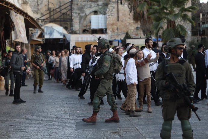 November 16, 2024, Hebron, West Bank, Palestinian Territory: Israeli forces take security measures in the Old City during a raid to provide protection for activist Jewish settlers who want to visit a historical site in Hebron, West Bank on November 16, 20