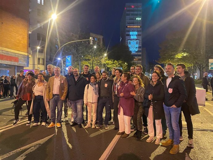 El secretario general de MÉS per Mallorca y portavoz del partido en el Consell, Jaume Alzamora, asiste a la manifestación bajo el lema 'Nazioa Gara', organizada por EH Bildu