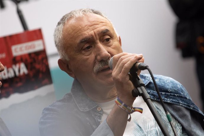 Archivo - El secretario general de UGT, Pepe Álvarez, durante una protesta en Madrid, a 26 de septiembre de 2024