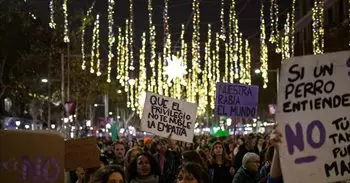 Más de 40 marchas de toda España claman este lunes contra la violencia machista, algunas con feminismo dividido