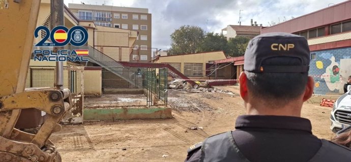 El colegio Luis Vives tras el derrumbe del porchado, a 24 de noviembre de 2024, en Massanassa, Valencia, Comunidad Valenciana (España).