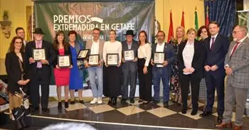 La Casa de Extremadura en Getafe reconoce a la Diputación de Cáceres con un premio por su contribución al desarrollo