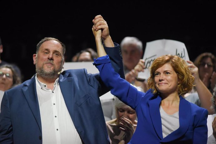 Archivo - El expresidente de ERC y candidato a la reelección, Oriol Junqueras, y la candidata a secretaria general, Elisenda Alamany, durante la presentación de la candidatura 'Militancia Decidim'