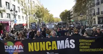 Una manifestación en Madrid condena la gestión de la DANA y el "abandono" de los políticos