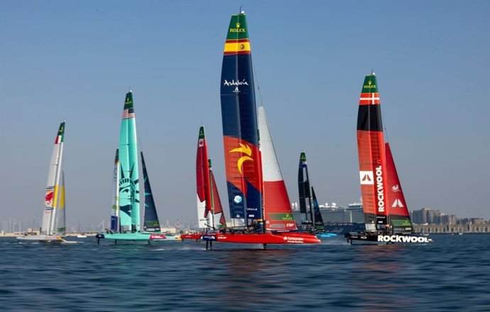 El equipo español de SailGP roza la final en el Gran Premio de Dubái