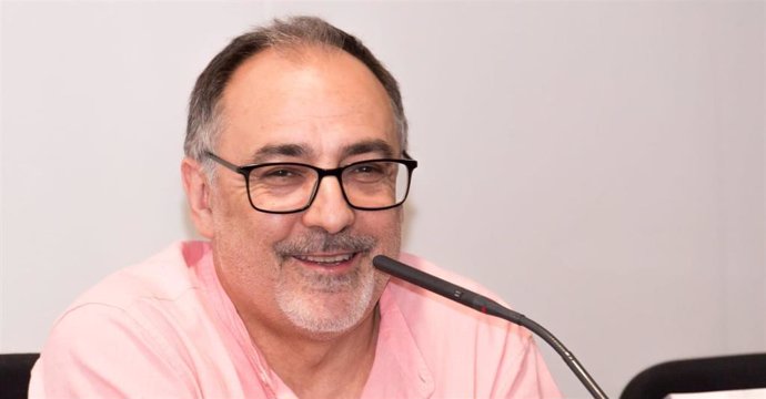 El poeta  Carlos Javier Cebrián