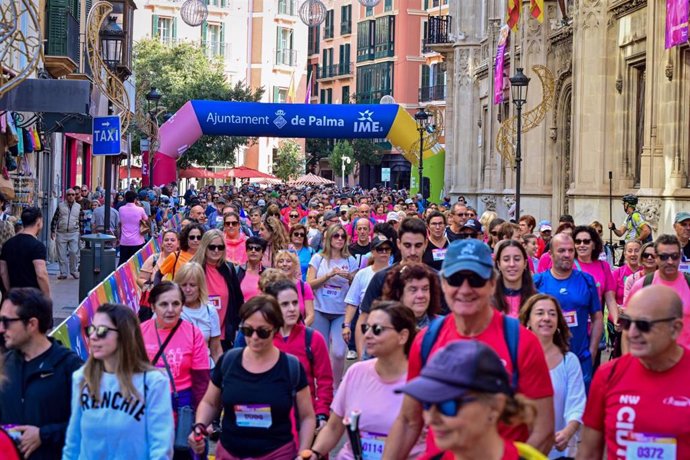 Más de un millar de personas participan de la sexta Marcha por la Igualdad Nordic Walking Ciutat de Palma