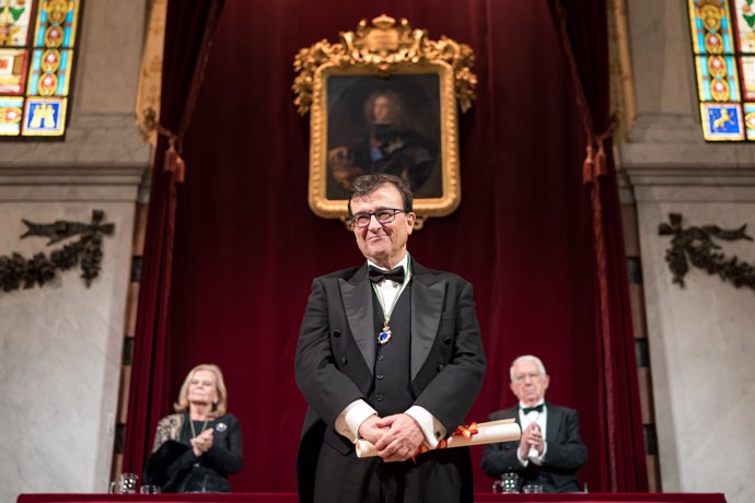 El escritor Javier Cercas durante su acto de ingreso para ocupar la silla R, en la Real Academia Española, a 24 de noviembre de 2024, en Madrid (España).