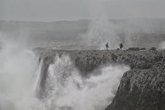 Foto: Asturias seguirá este lunes en aviso por viento y oleaje por un frente frío asociado a la borrasca Bert