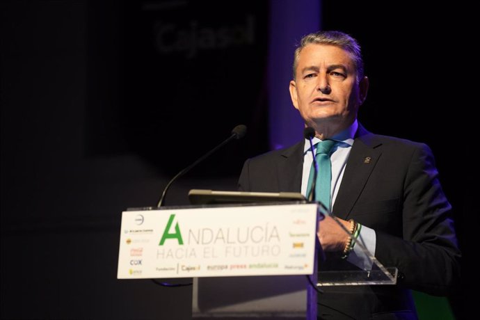 El consejero de la Presidencia, Interior, Diálogo Social y Simplificación Administrativa, Antonio Sanz, interviene en la cuarta edición de las jornadas 'Andalucía hacia el futuro' organizadas por Europa Press Andalucía en Sevilla.