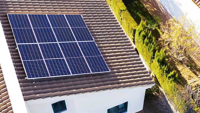 Archivo - Instalación fotovoltaica en una vivienda