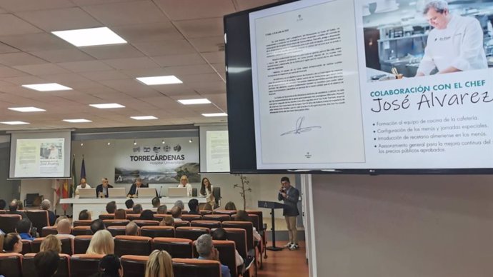 Presentación del nuevo servicio de cafetería y restauración del Hospital Universitario Torrecárdenas de Almería